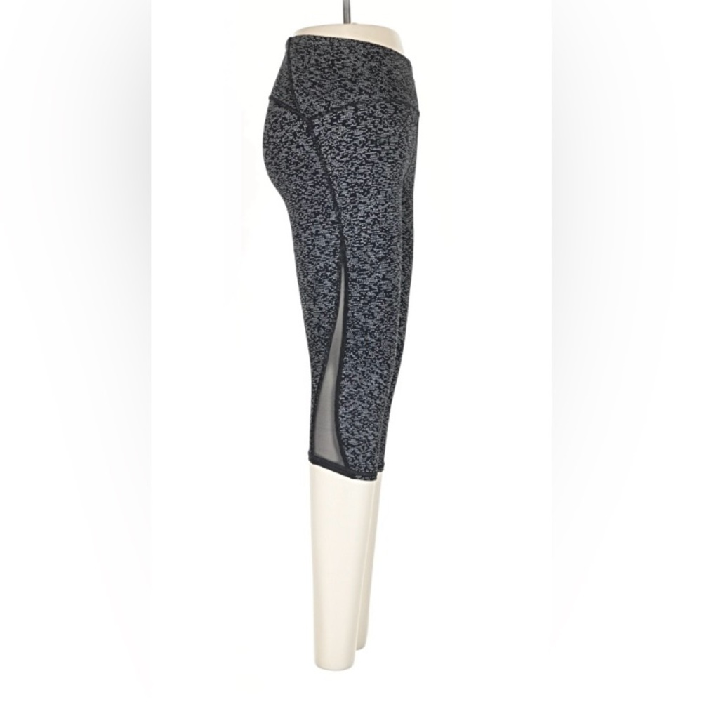 Lululemon High-Waist Black Polka Dot Capri Leggings Size 4